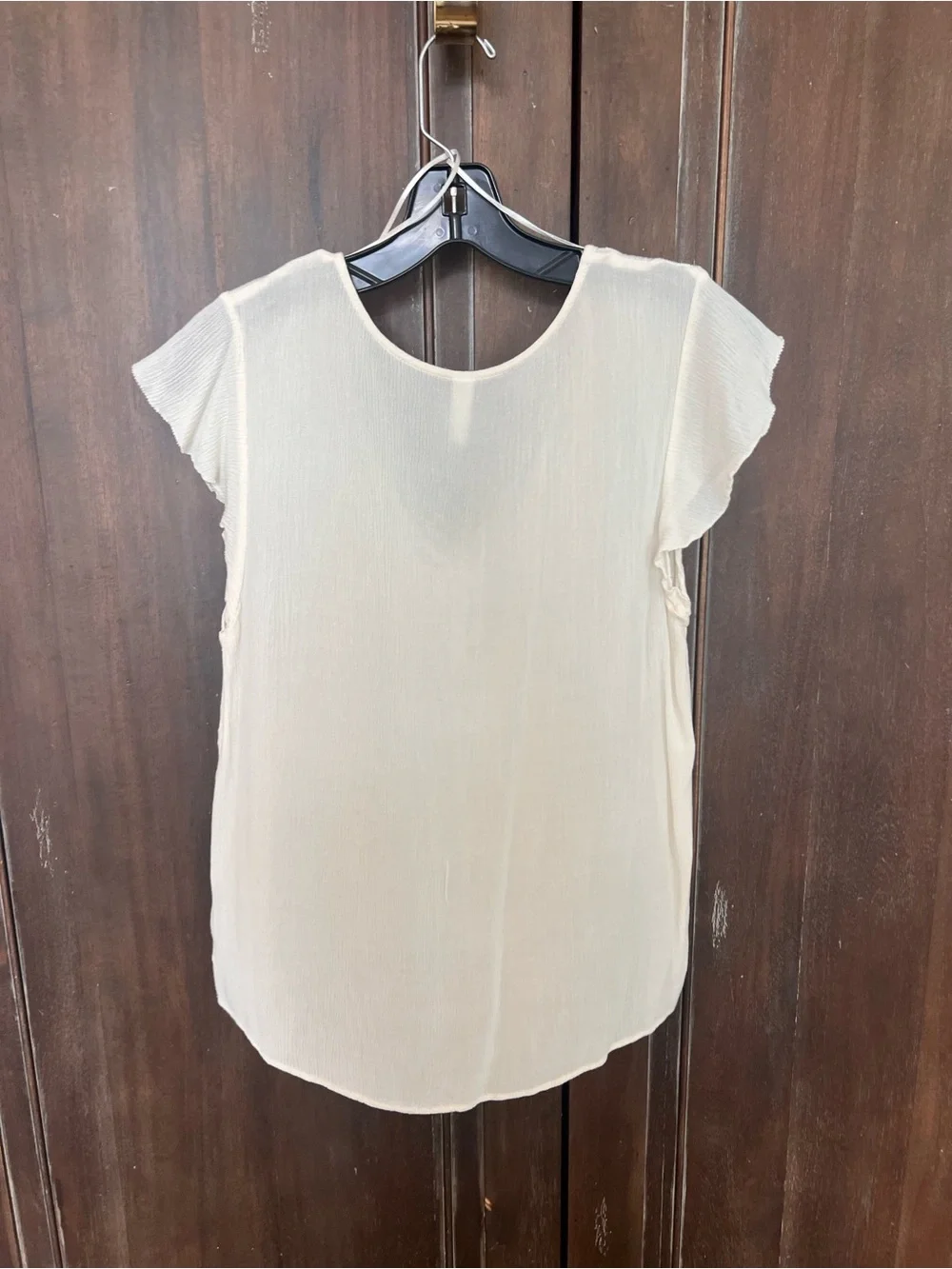 Gentle Fawn Cream V-Neck Short Flutter Sleeve Blouse